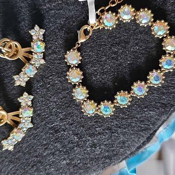 Elegant Gold and Multicolor Crystal Jewelry Set - Picture 5 of 5